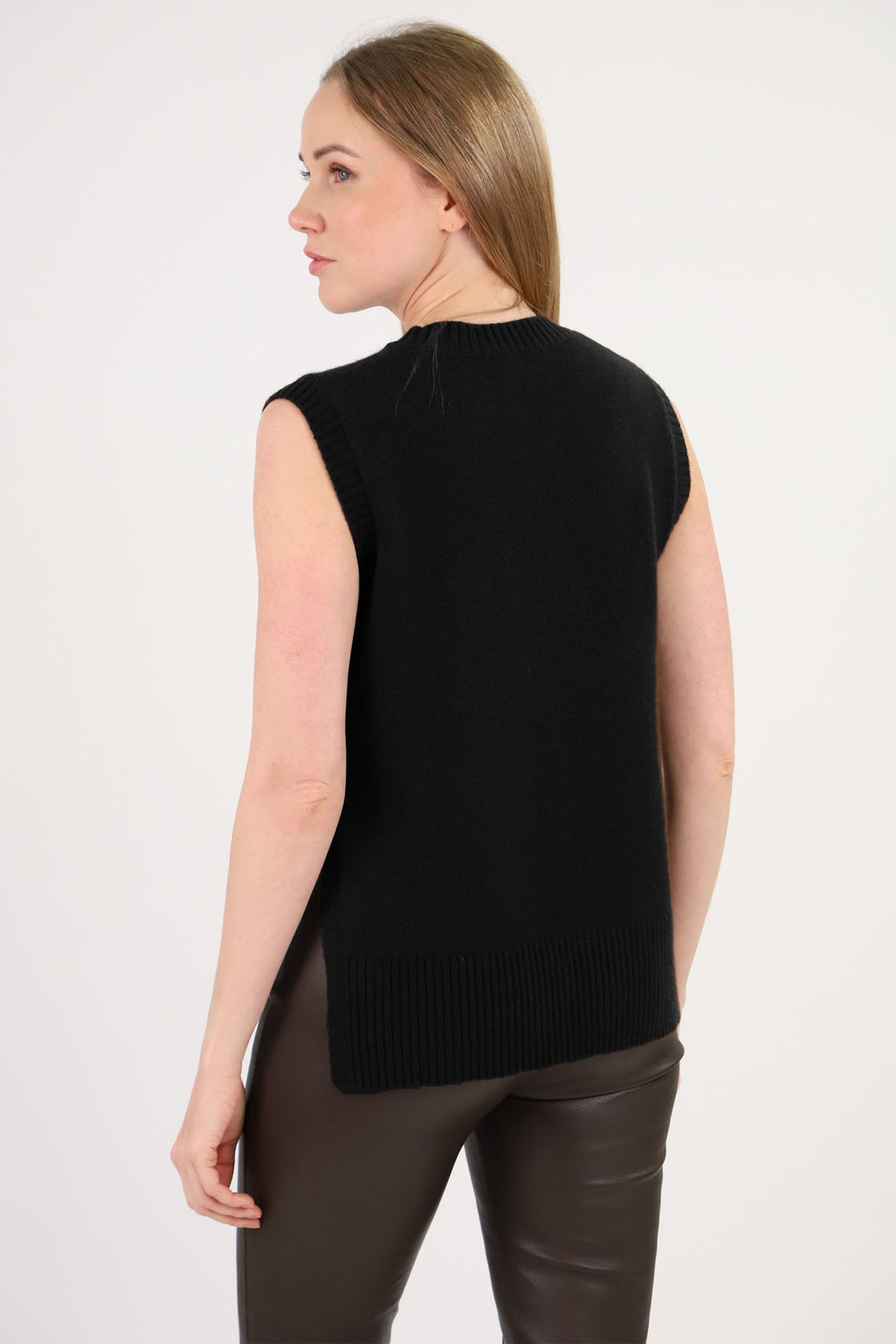 Estheme Cashmere Tank Top Black WES2493H 6148 - Shirley Allum Boutique