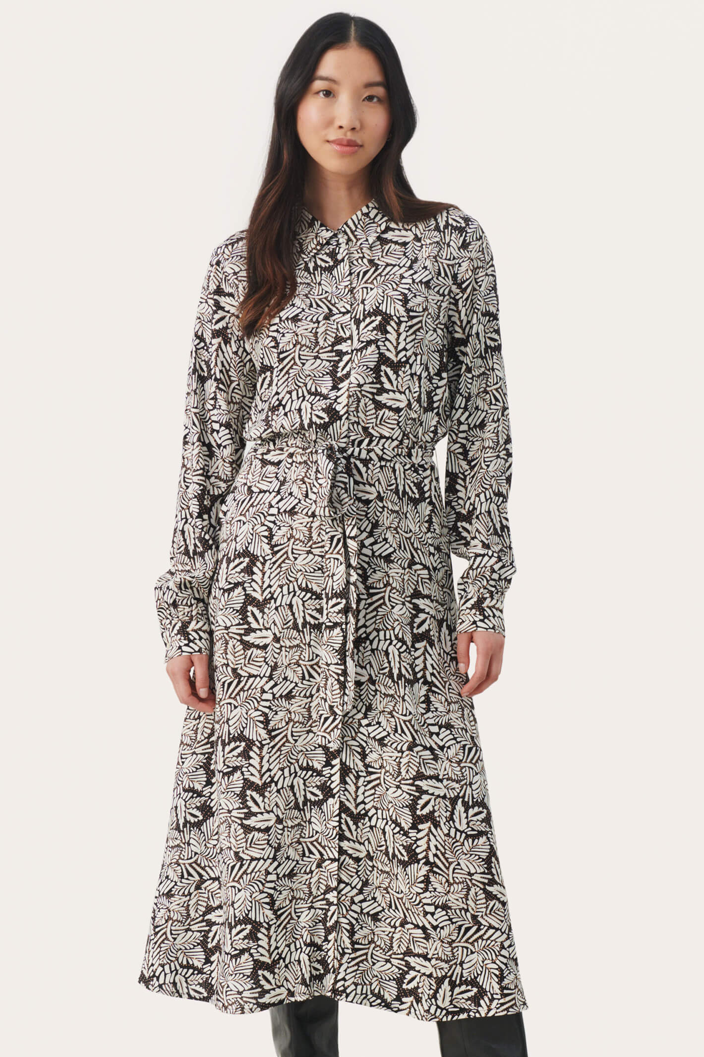 Black leaf outlet print dress